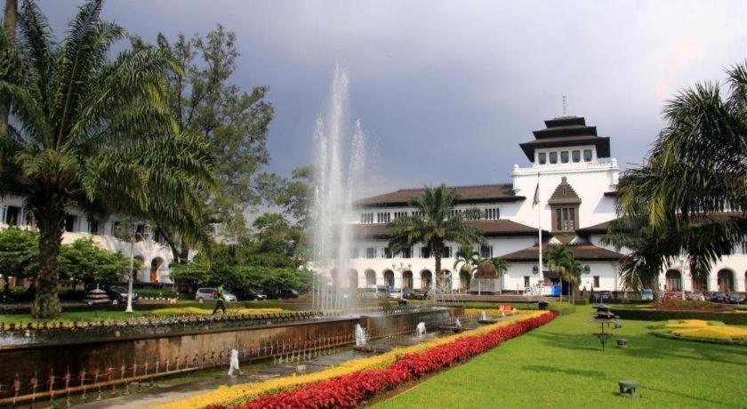 Indies Hotel Bandung Dış mekan fotoğraf
